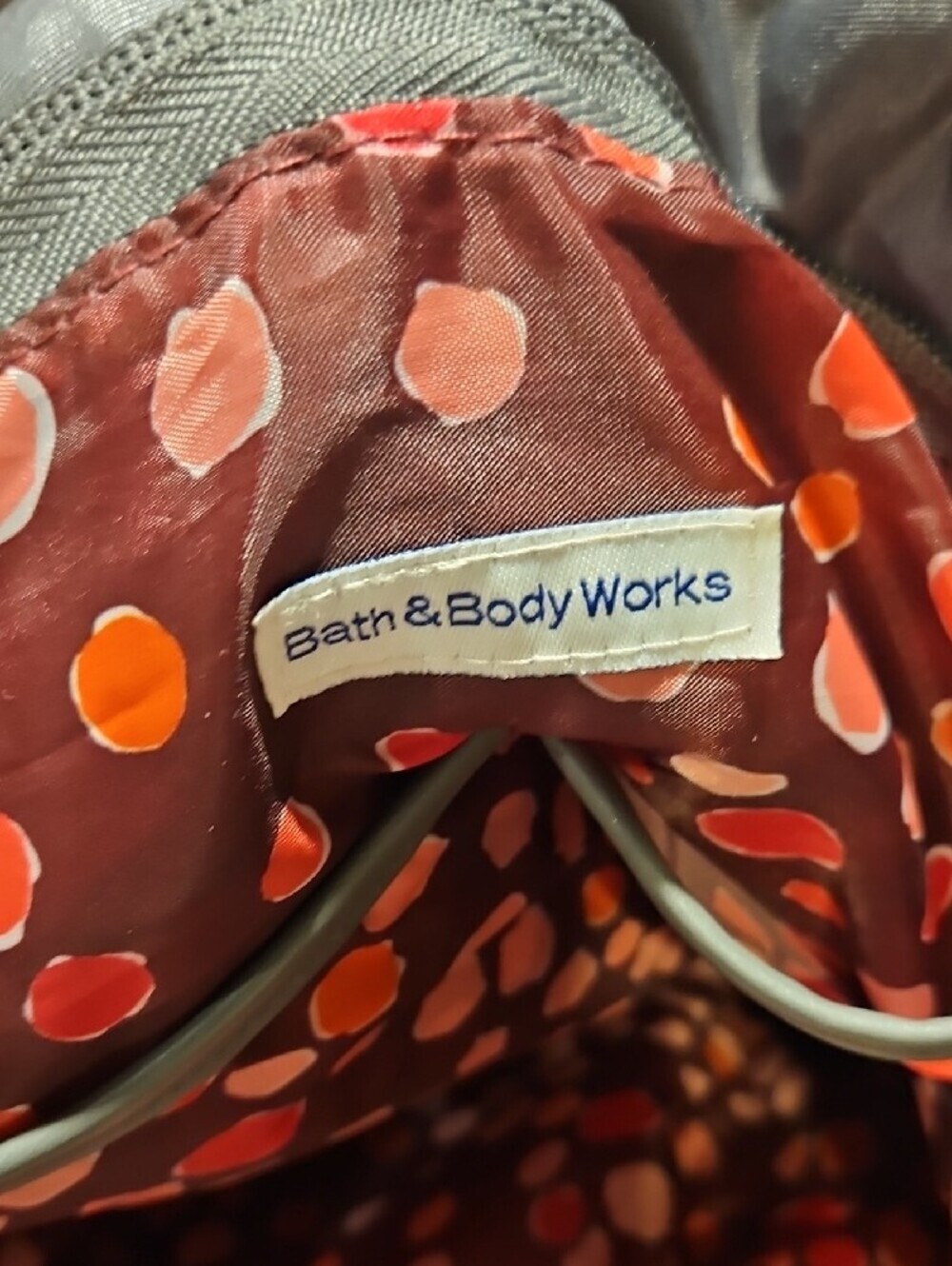 Bath and Body Works Charcoal Gray Nylon Puffer Tote Bag Pink Dot Lining - Picture 2 of 4